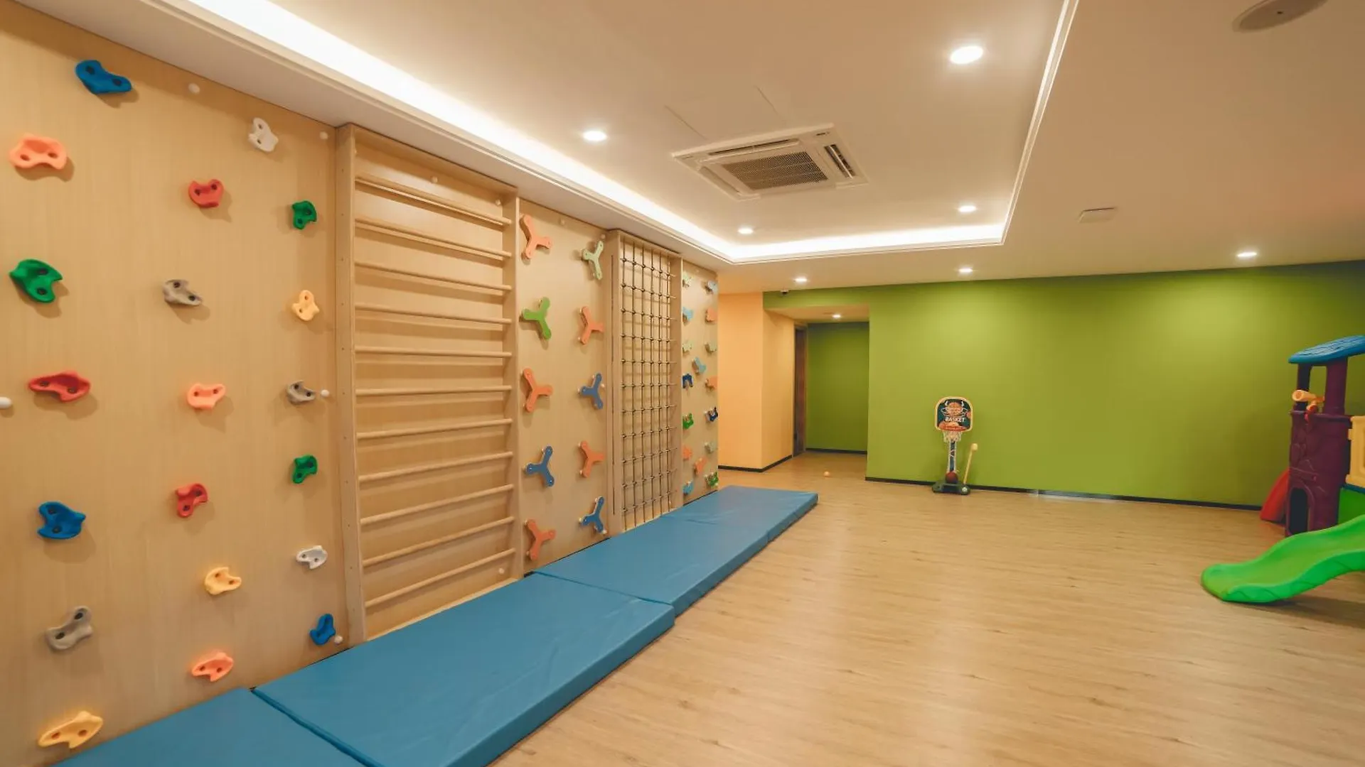 Apartment R&F Ebon Elegance 1Br Studio 5Mins Ciq By Our Stay Johor Bahru
