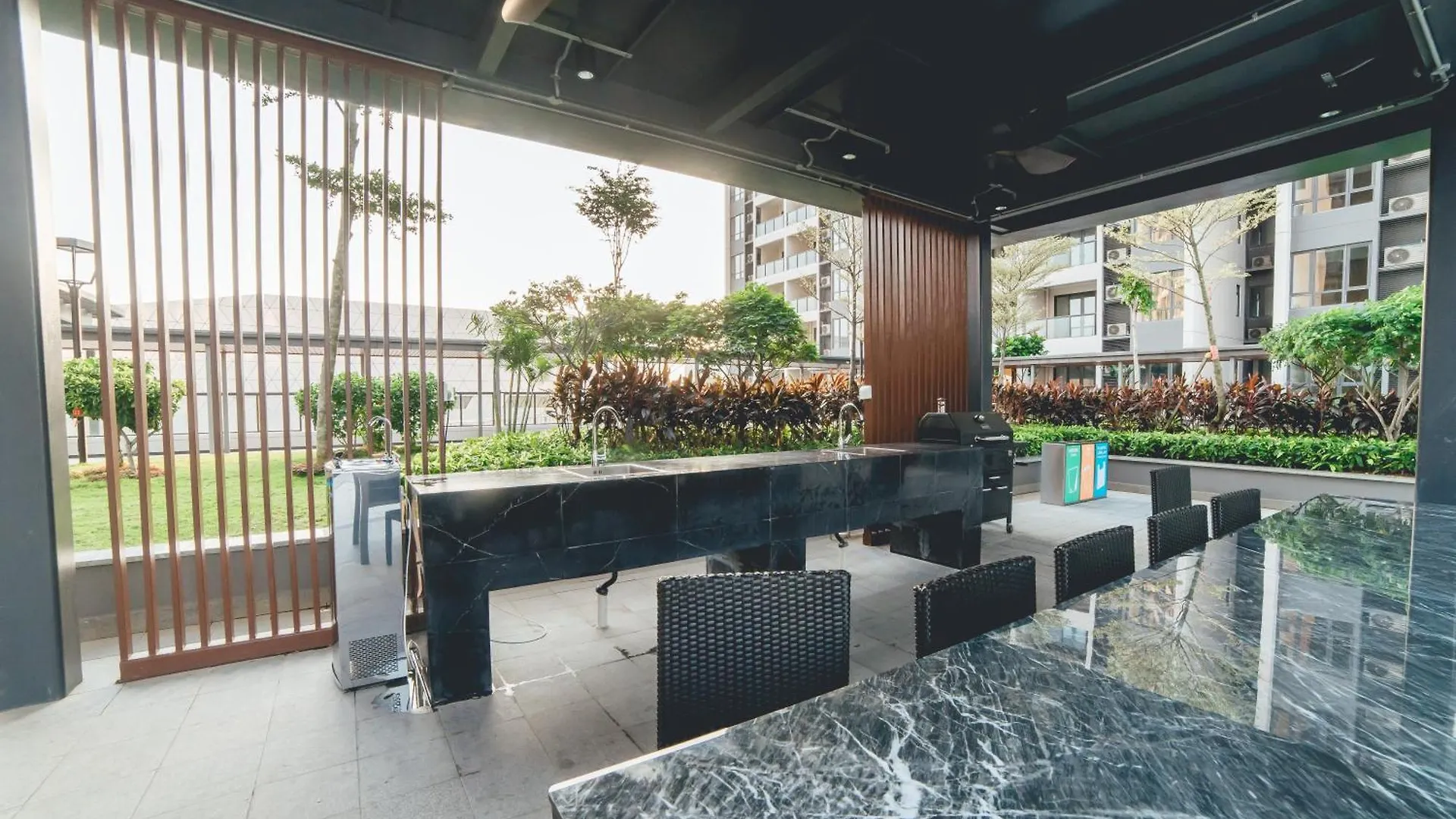 R&F Ebon Elegance 1Br Studio 5Mins Ciq By Our Stay Johor Bahru Apartment